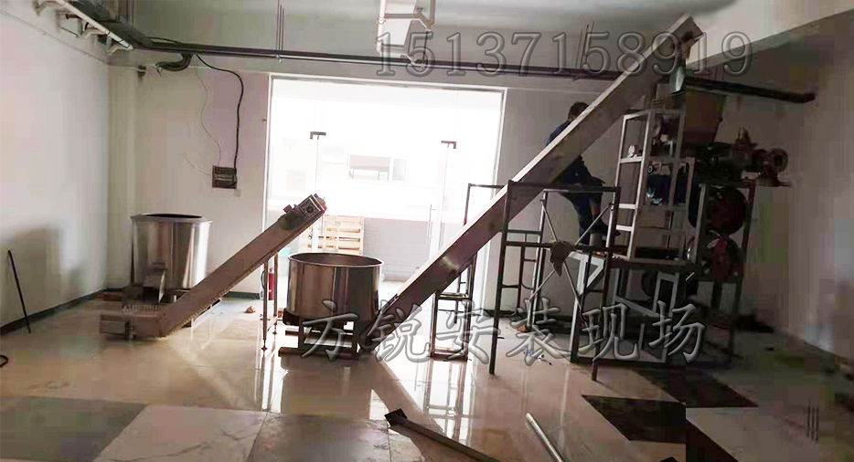 全自動米線機安裝現(xiàn)場 全自動米線機安裝現(xiàn)場