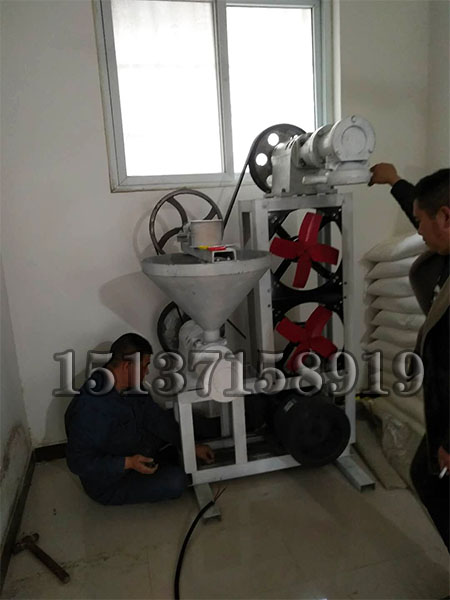 多功能米線機(jī)安裝現(xiàn)場(chǎng)